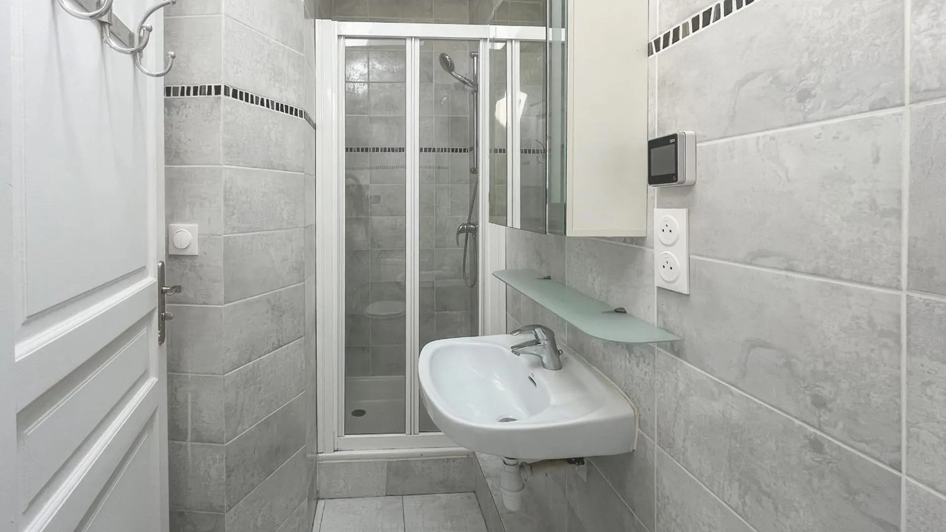 Daire Lovely 2 Bedrooms - Paris - Rue De Prague - Flexliving